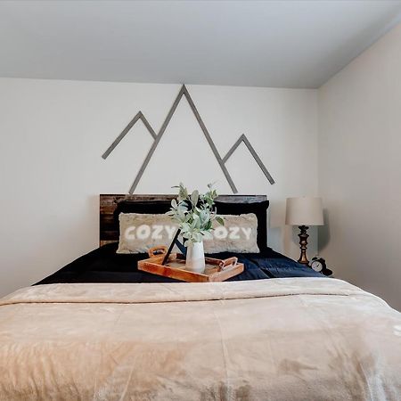 The Pet Friendly Cub Cabin Sevierville Eksteriør bilde